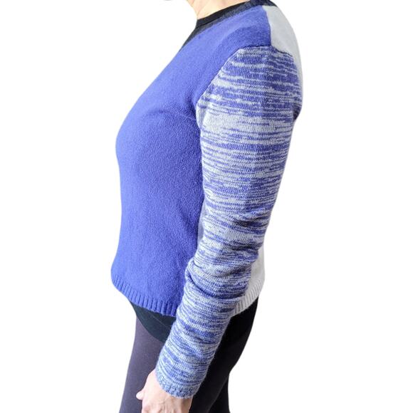 Vintage Y2K Old Navy Blue Ombre Lambswool Angora V-Neck Sweater L Soft Fuzzy - Picture 10 of 10